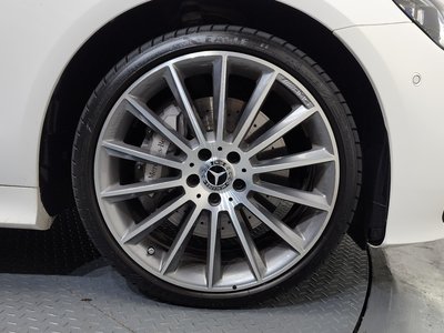 MERCEDES-BENZ E-CLASS - 6