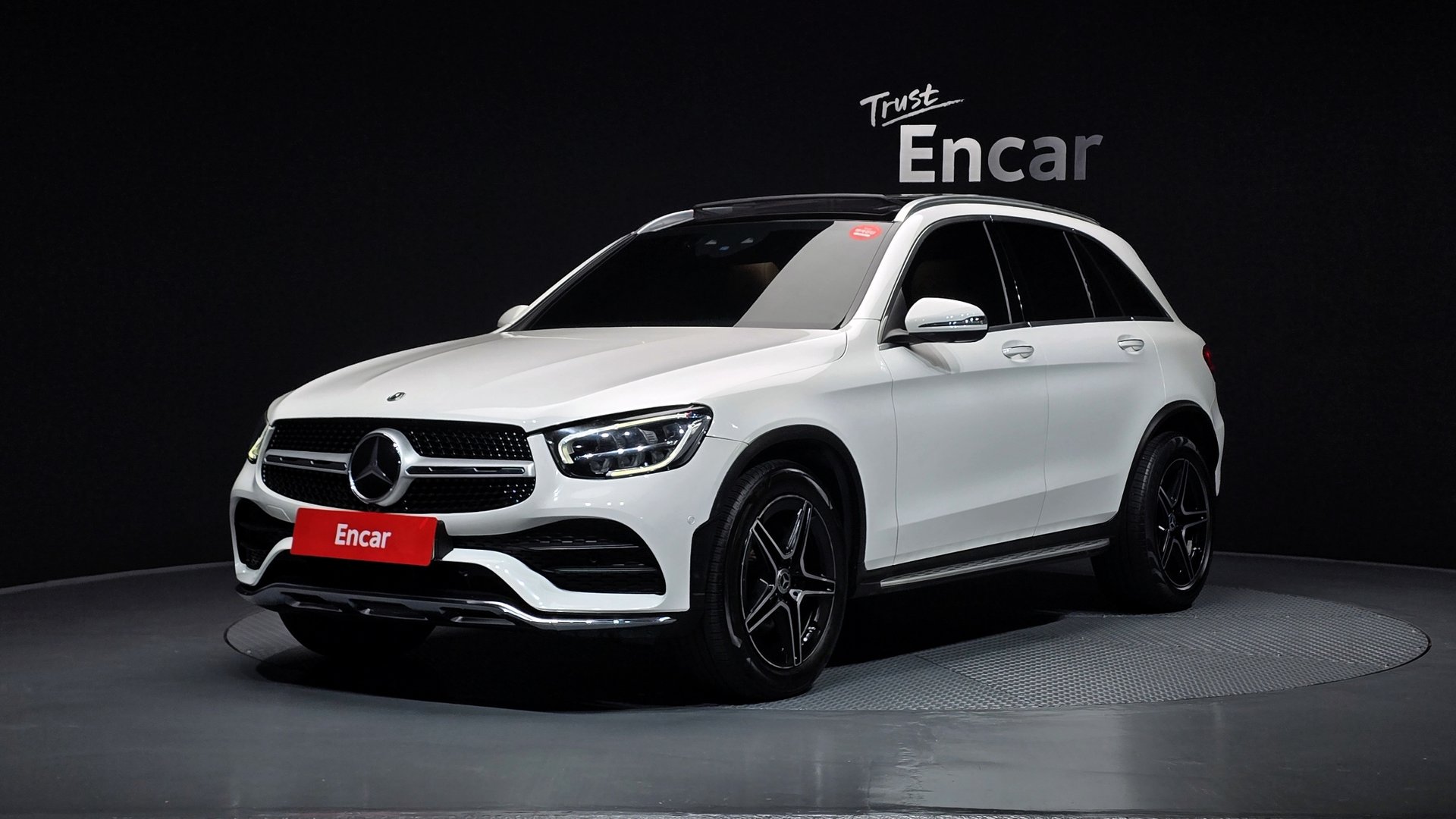 MERCEDES-BENZ GLC - View 1