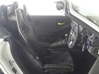 2020 Porsche 718 SPYDER 缩略图 21