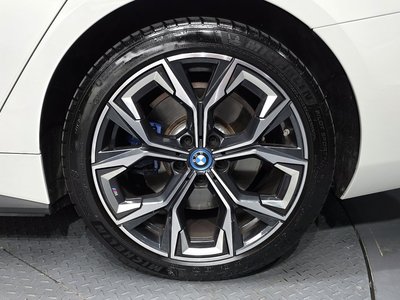 BMW I4 - 8