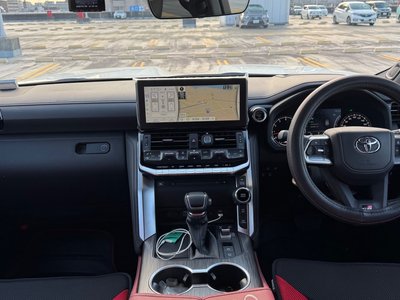 TOYOTA LAND CRUISER 300 - 5