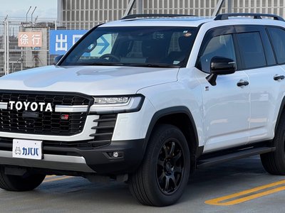 TOYOTA LAND CRUISER 300 - 1