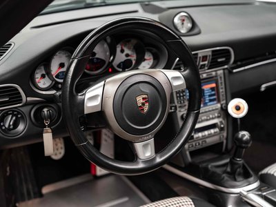PORSCHE 911 - 9