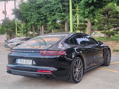 PORSCHE PANAMERA - 6