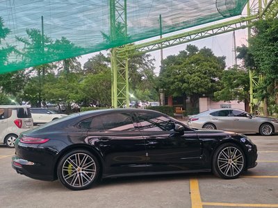 PORSCHE PANAMERA - 5