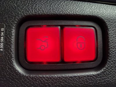 MERCEDES-BENZ E-CLASS - 10