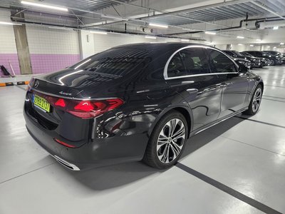 MERCEDES-BENZ E-CLASS - 8
