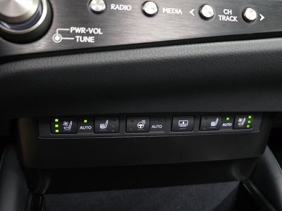 2025 Lexus ES thumbnail 19