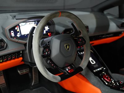 صورة 10 لـ 2024 Lamborghini HURACAN