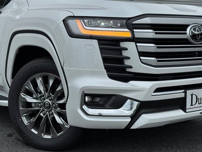 TOYOTA LAND CRUISER 300 - 10