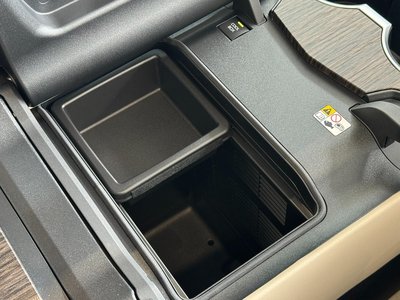 TOYOTA LAND CRUISER 300 - 4
