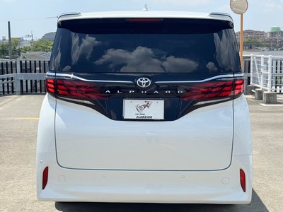 2025 Toyota ALPHARD — миниатюра 18