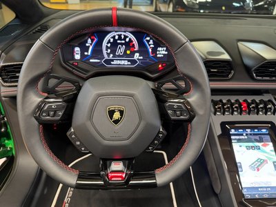 صورة مصغرة 16 لـ 2023 Lamborghini HURACAN