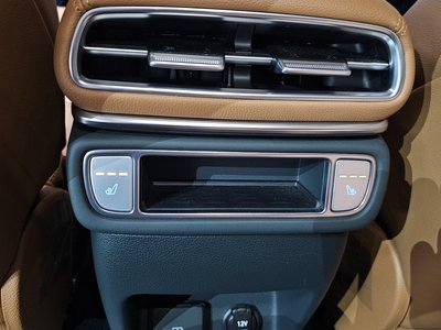 2024 Genesis GV80 thumbnail 24