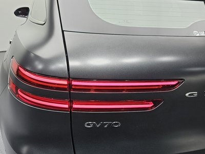 2025 Genesis GV70 — фото 10