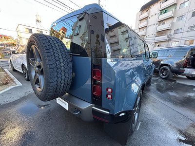 LAND ROVER DEFENDER - 9