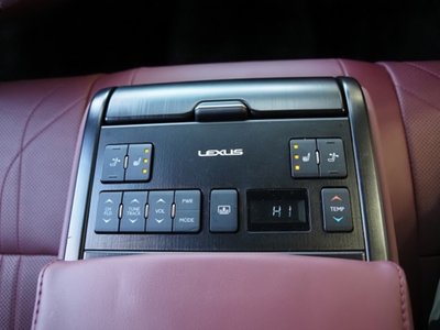 صورة مصغرة 30 لـ 2024 Lexus ES