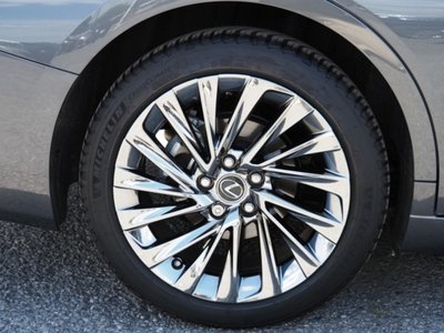 صورة مصغرة 19 لـ 2024 Lexus ES