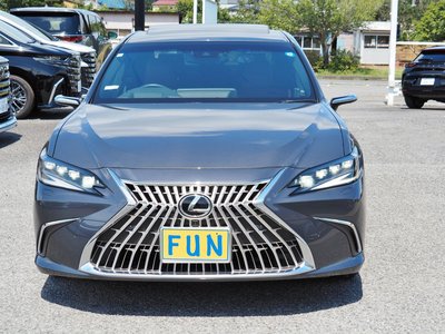 صورة 2 لـ 2024 Lexus ES