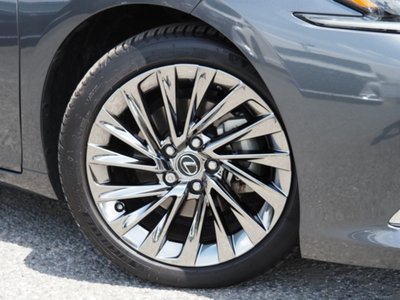 صورة مصغرة 16 لـ 2024 Lexus ES