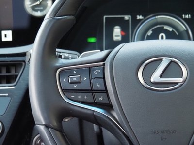 صورة مصغرة 39 لـ 2024 Lexus ES