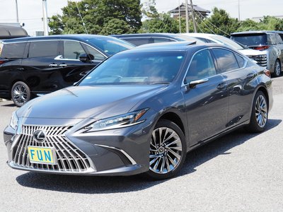 صورة 4 لـ 2024 Lexus ES
