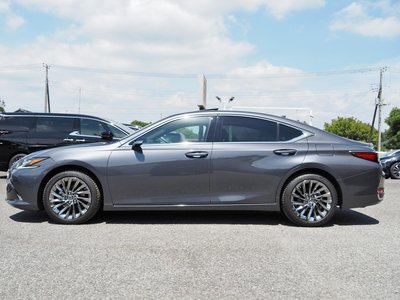 صورة 8 لـ 2024 Lexus ES