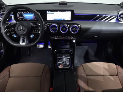 MERCEDES-BENZ CLA - 5