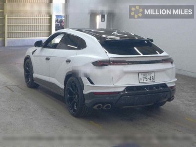 LAMBORGHINI URUS - 2