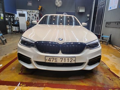 BMW 5 SERIES - 1