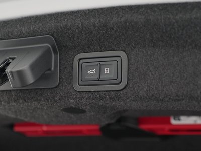 صورة مصغرة 107 لـ 2025 AUDI S6