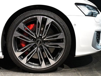 صورة مصغرة 128 لـ 2025 AUDI S6