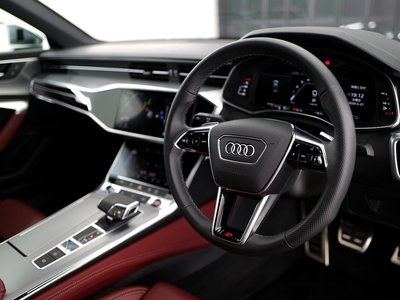 2025 AUDI S6 — фото 9