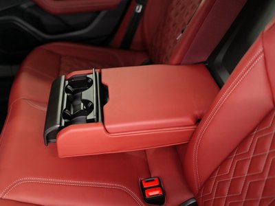 صورة مصغرة 40 لـ 2025 AUDI S6