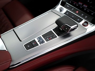 صورة مصغرة 32 لـ 2025 AUDI S6