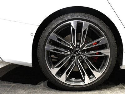صورة مصغرة 130 لـ 2025 AUDI S6