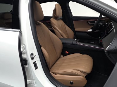 MERCEDES-BENZ E-CLASS - 10