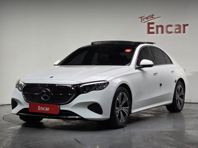 MERCEDES-BENZ E-CLASS - 1