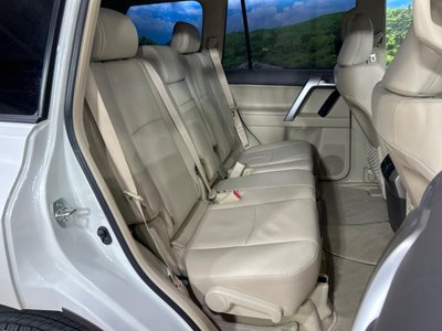 TOYOTA LAND CRUISER PRADO - 9