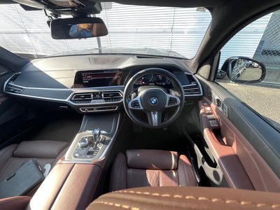 2022 BMW X7 — миниатюра 16