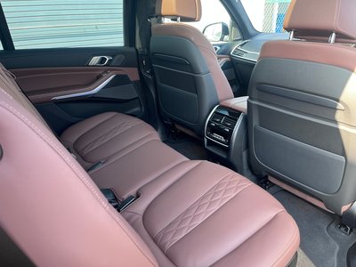 2022 BMW X7 — миниатюра 21
