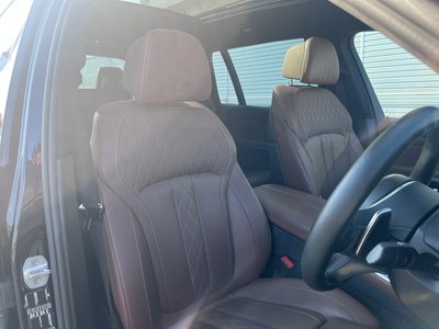 2022 BMW X7 — миниатюра 20