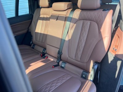 2022 BMW X7 — миниатюра 30