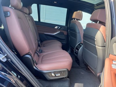 2022 BMW X7 — миниатюра 22