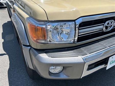TOYOTA LAND CRUISER 70 - 10