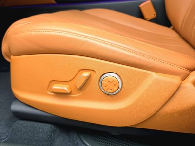 2025 Genesis GV80 photo 9