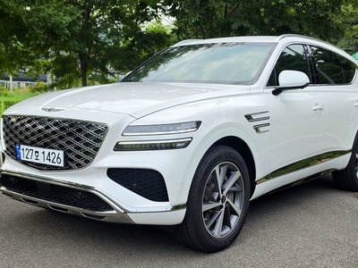 2025 Genesis GV80 photo 1