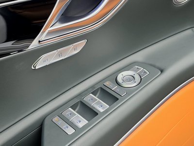 2025 Genesis GV80 photo 5