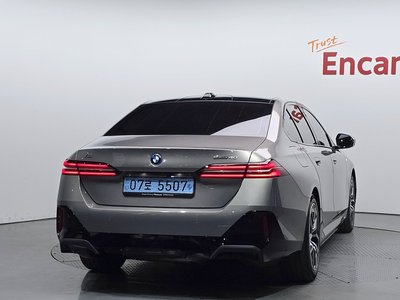 صورة 3 لـ 2025 BMW I5
