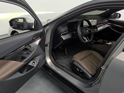 صورة 10 لـ 2025 BMW I5